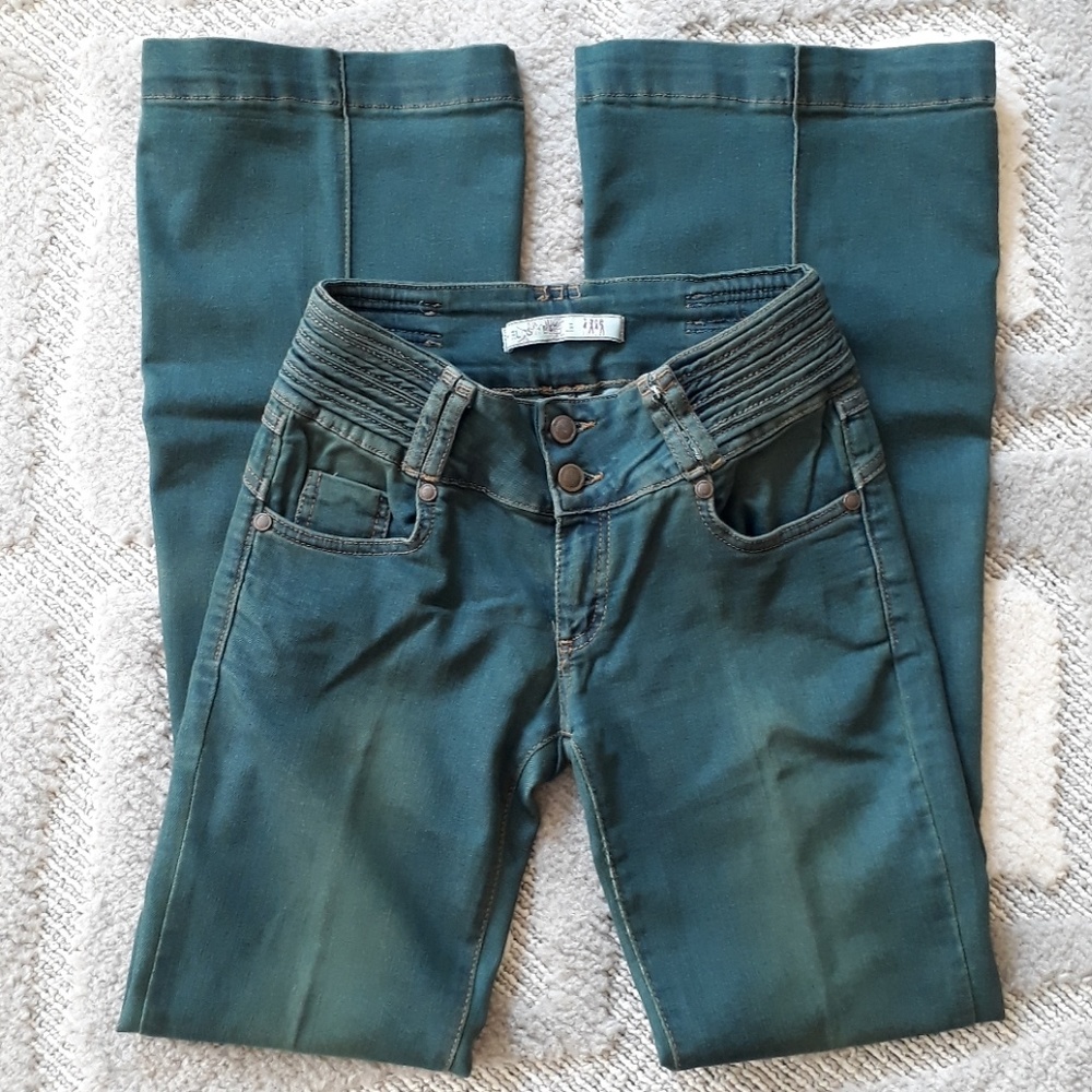 Distressed Flare Jeans Unique Design